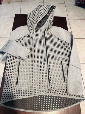 Elie Tahari Light Gray Perforated Hooded Zip Bomber Jacket